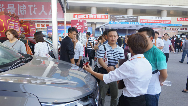 西部之声 高清图片 2017中国·宝鸡家庭商务轿车展销博览会持续火爆   
